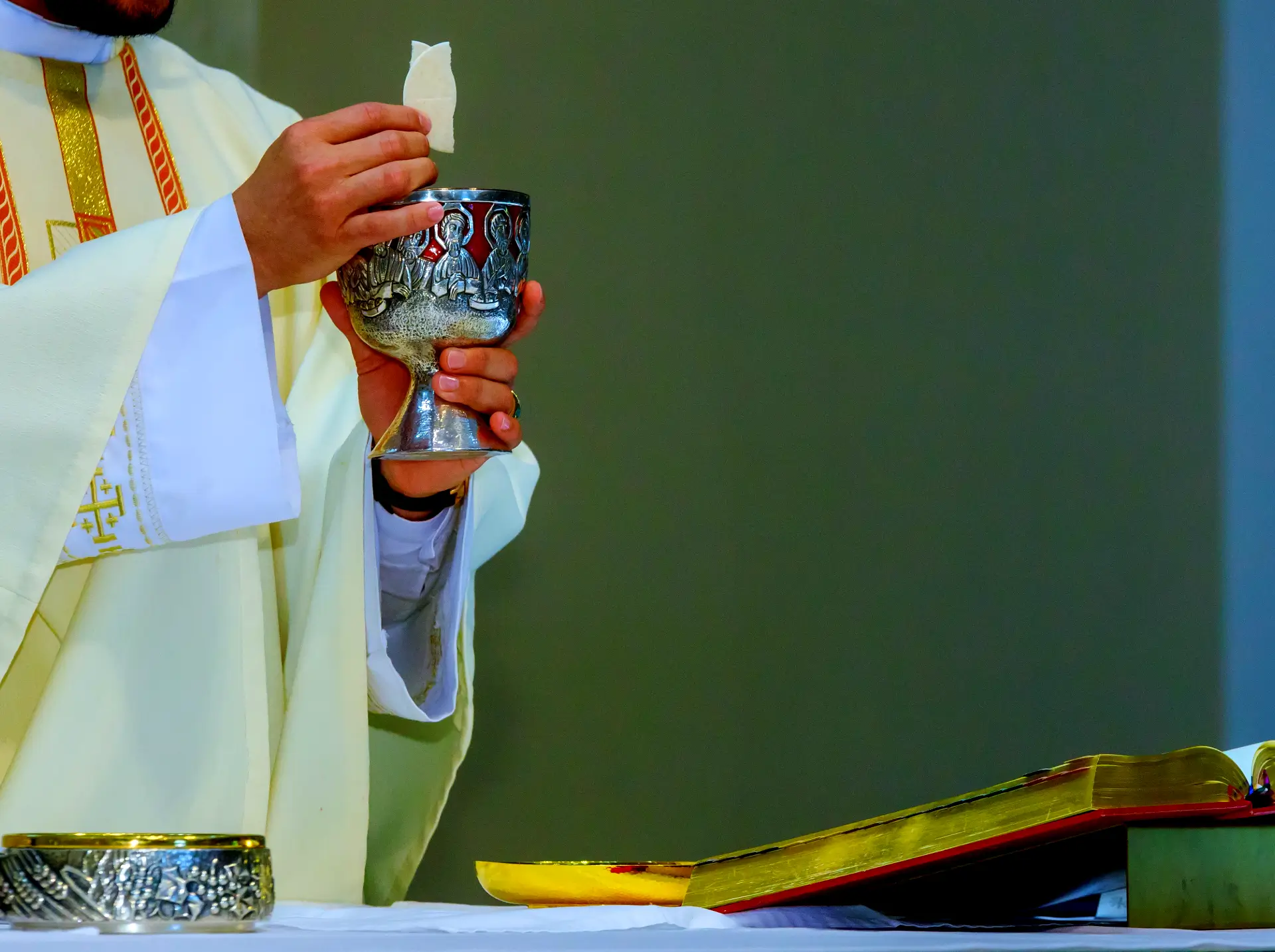 Chrism Mass at Holy Cross Cathedra (1)